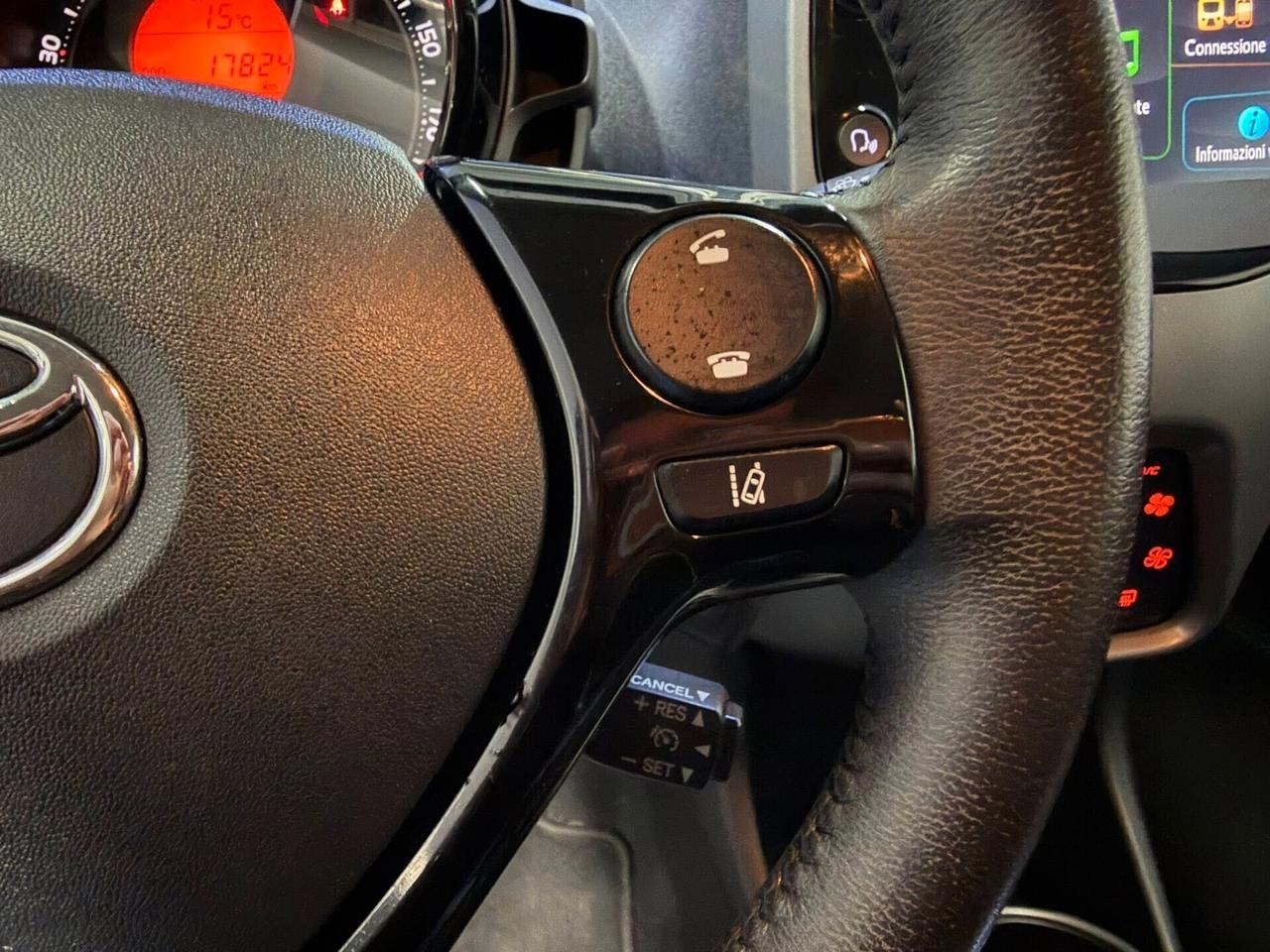 Toyota Aygo 1.0 VVT-i 72 CV 5 porte x-cite