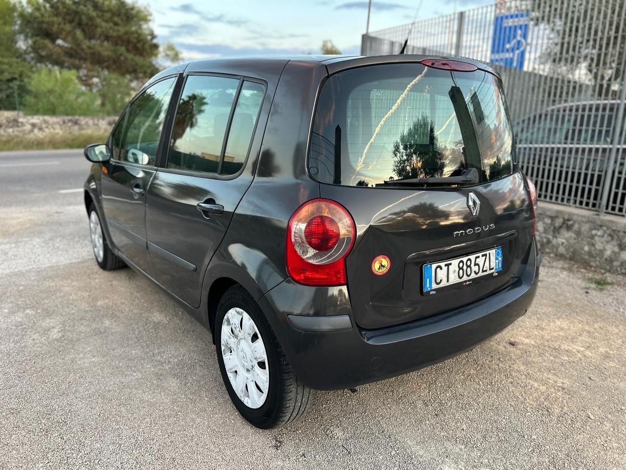 Renault Modus 1.5 dCi -2005
