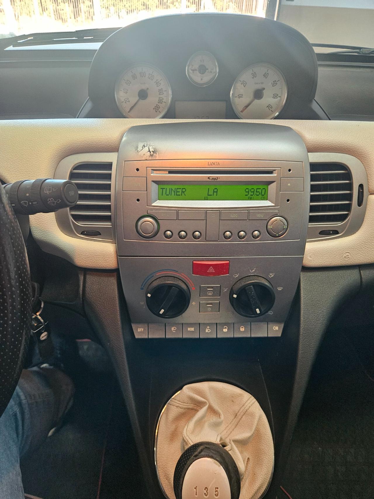 Lancia Ypsilon 1.3 MJT 75 CV Elle
