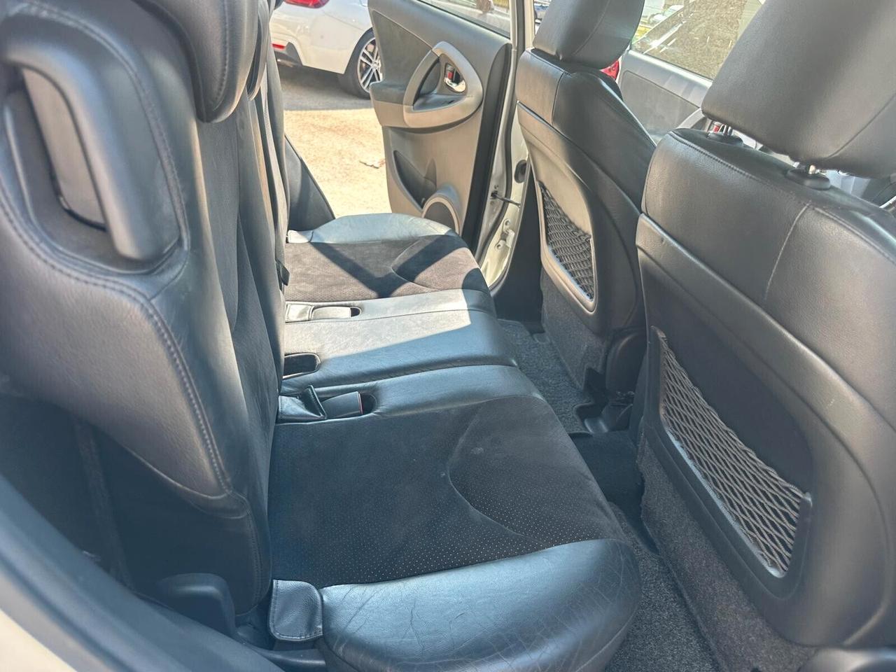 Toyota RAV4 Crossover 2.2 D-Cat F1 A/T 150 CV Executive