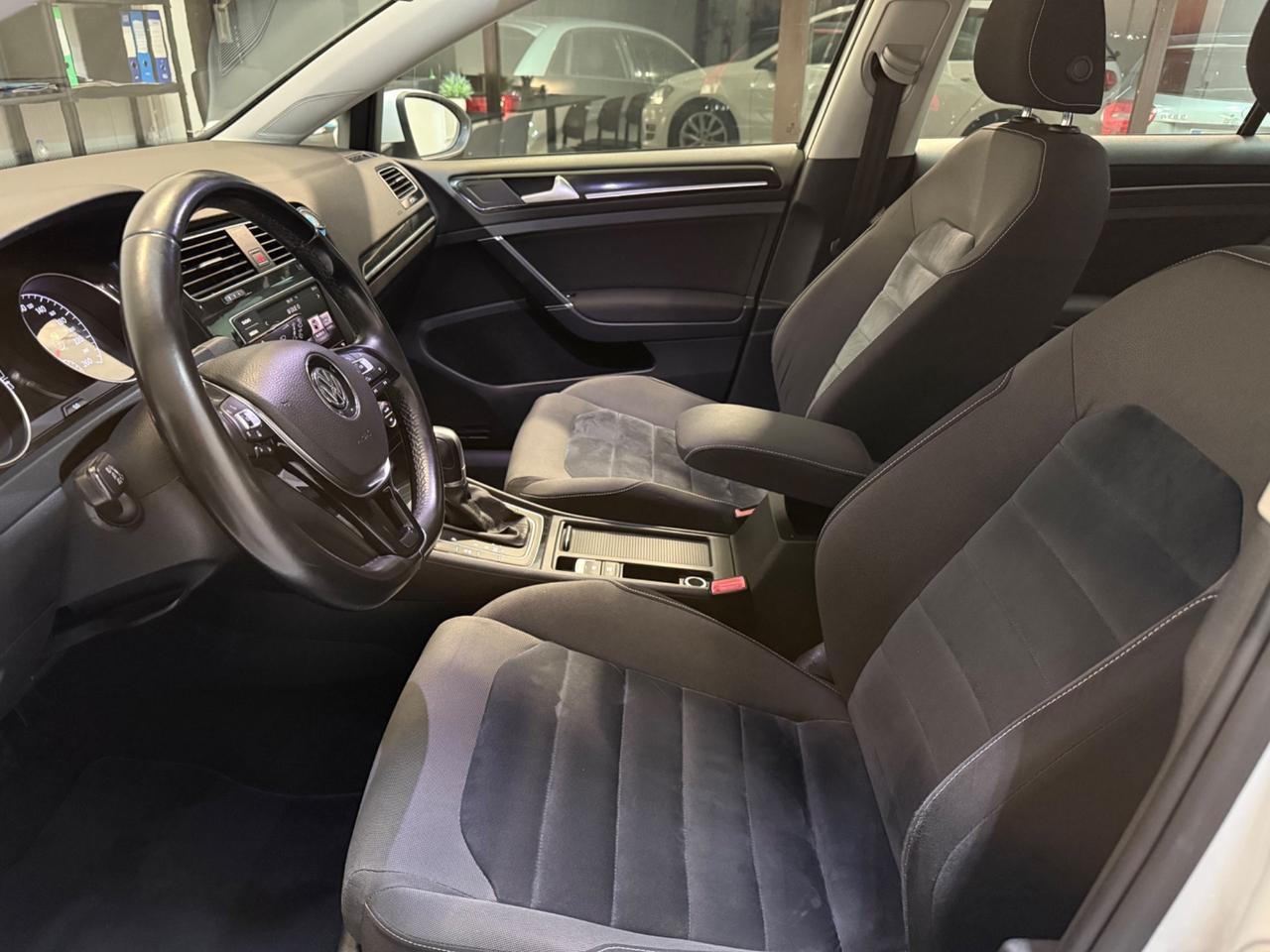 Volkswagen Golf 1.6 TDI 110 CV DSG 5p. Business BlueMotion Technology