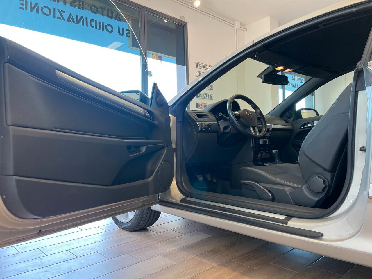 Opel Astra Cabrio TwinTop 1.9 Diesel 150CV Cosmo