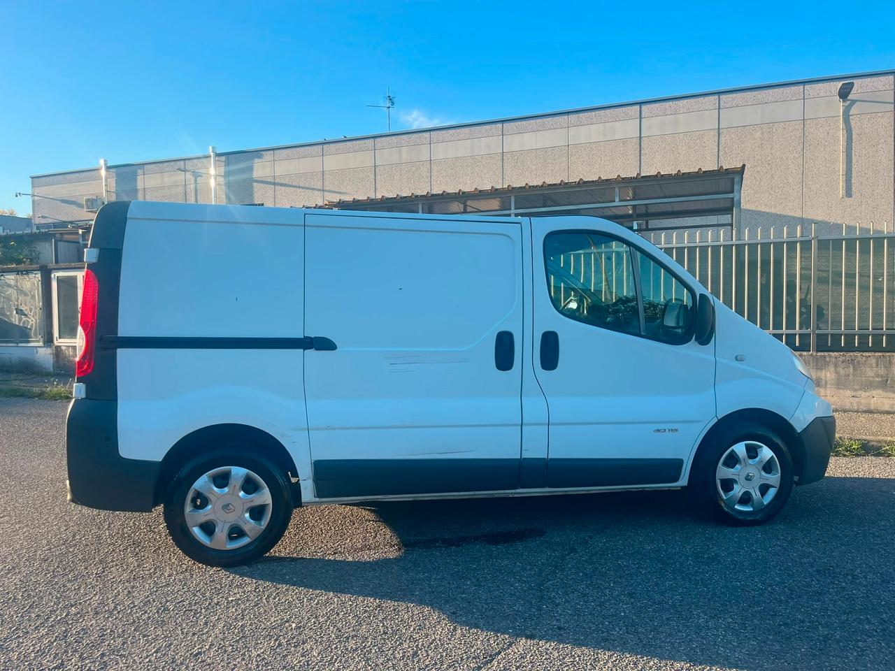Renault trafic 2.0 dci