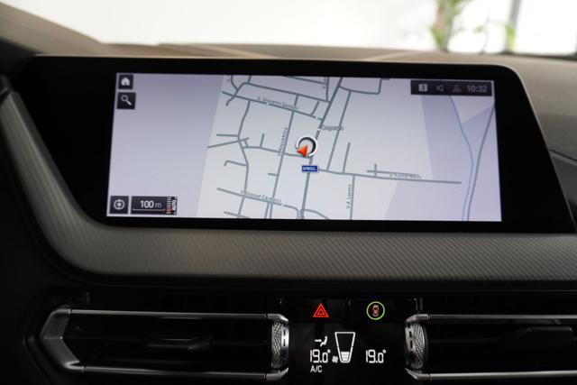 BMW M135 i xDrive VIRTUAL / PELLE / 19 / LED