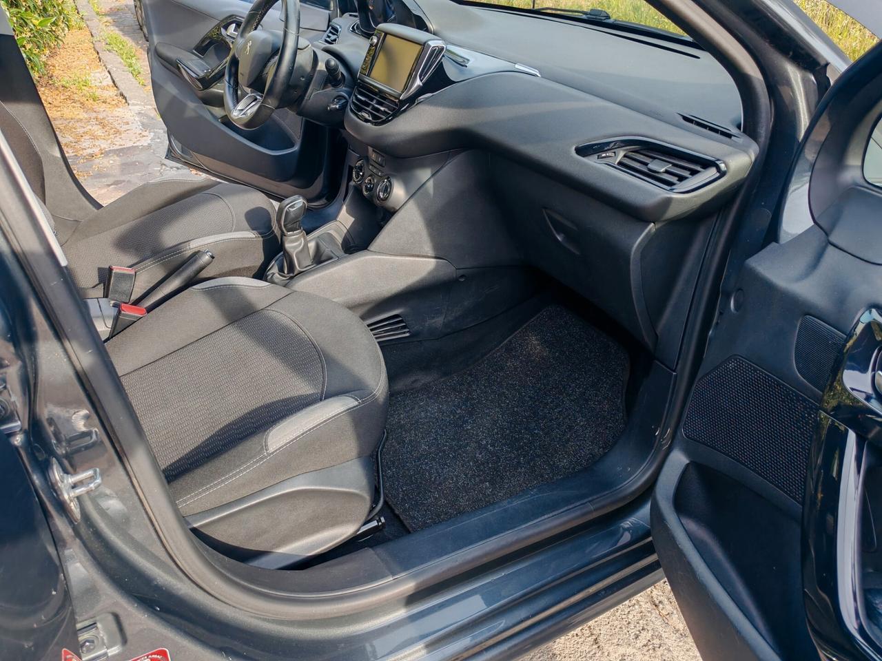 Peugeot 208 BlueHDi 75 5 porte Allure 2016