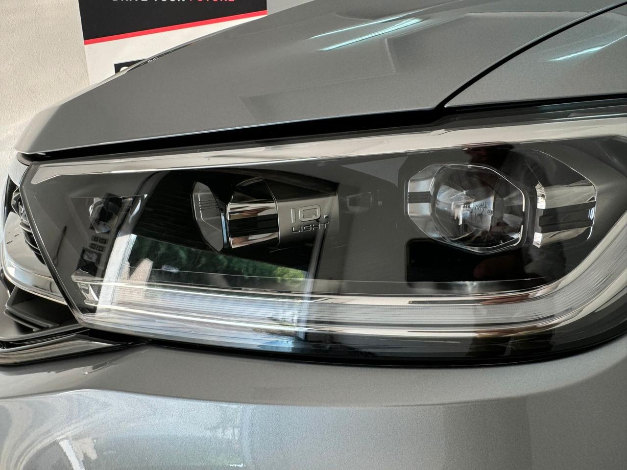Volkswagen T-Roc 2.0 TDI SCR R-Line