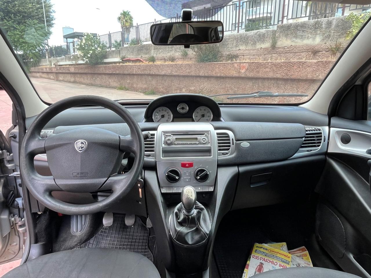 Lancia Ypsilon 1.2 - 2011