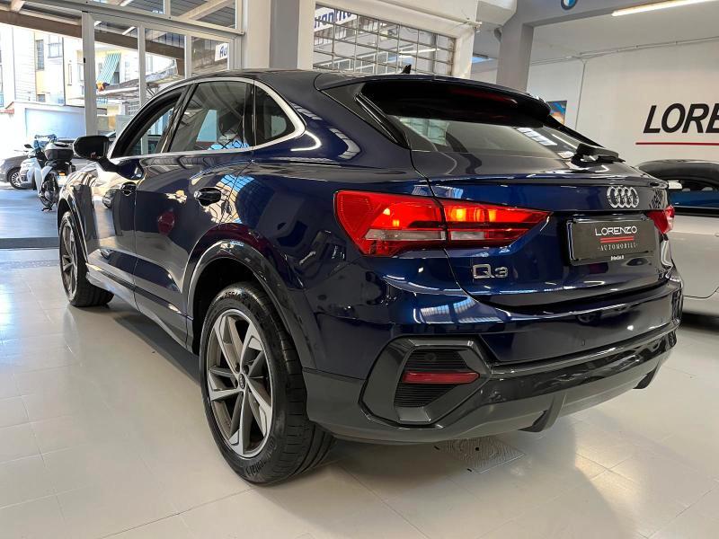 Audi Q3 Sportback 35 2.0 tdi Identity Black s-tronic