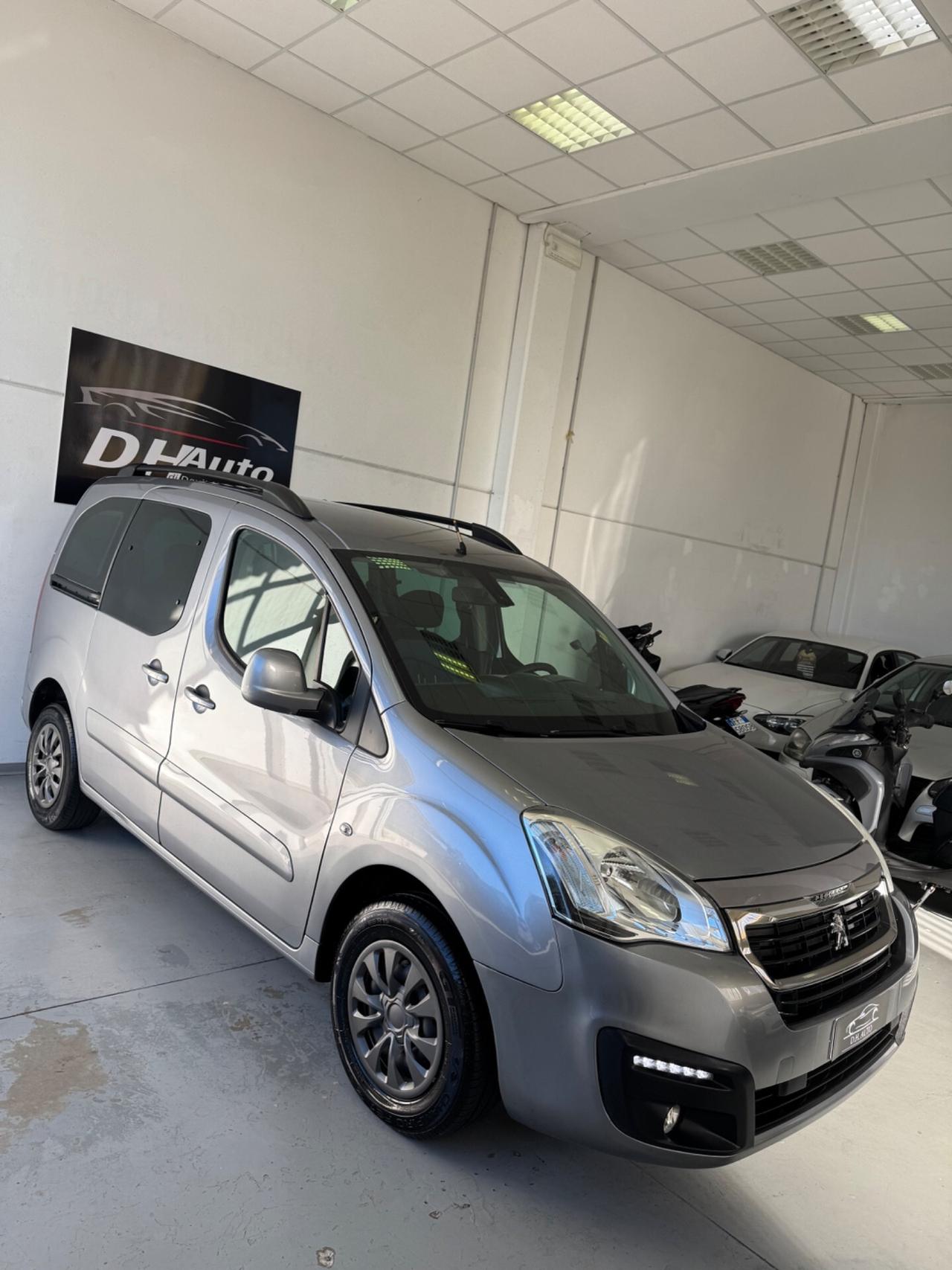 Peugeot Partner Tepee BlueHDi 100 Outdoor