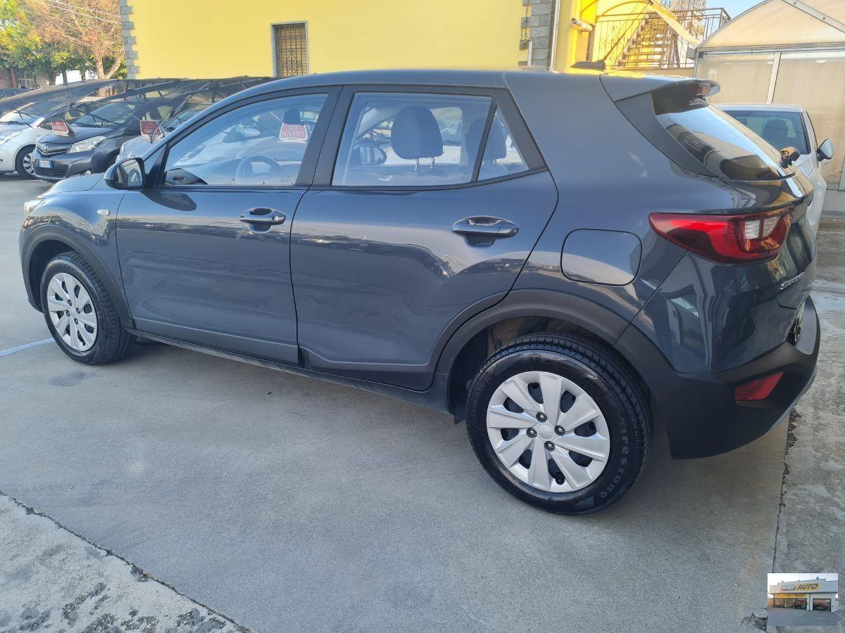 KIA Stonic 1.2 Benzina-Neopatentati-Anno 2022