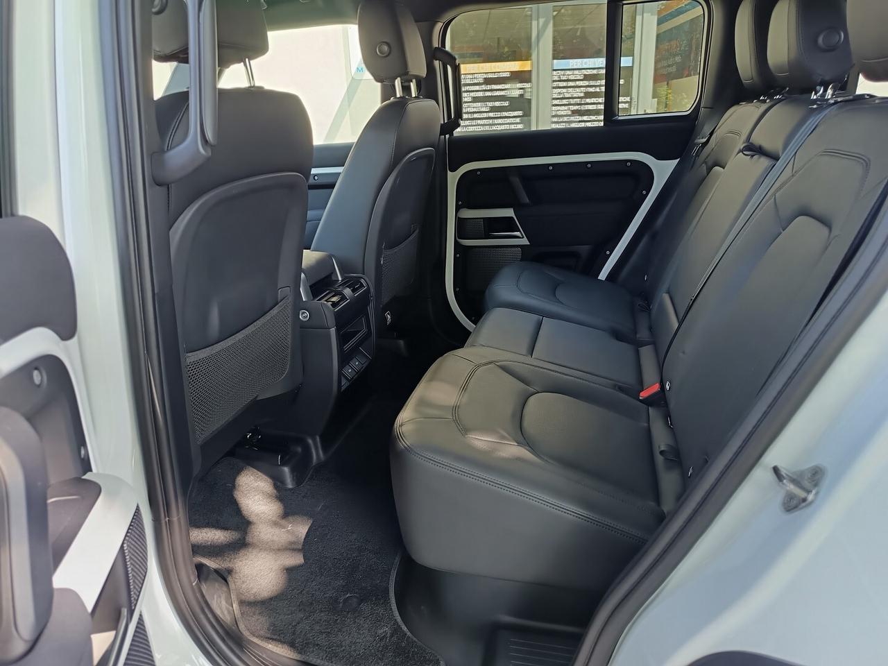 LAND ROVER Defender 110 3.0D 200 CV AWD Dyn.SE