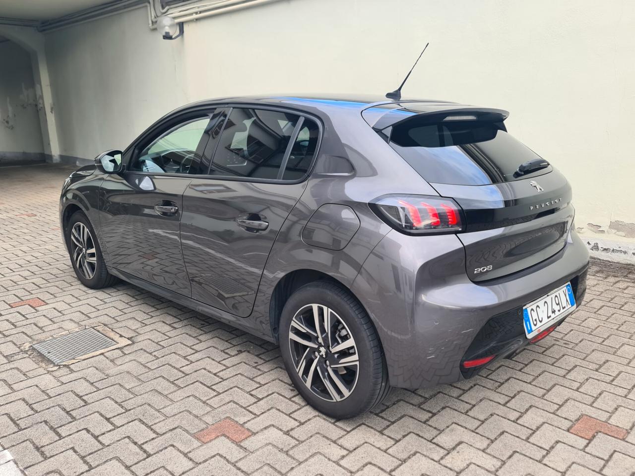 Peugeot 208 BlueHDi 100 5 porte Allure - Unicoprop.