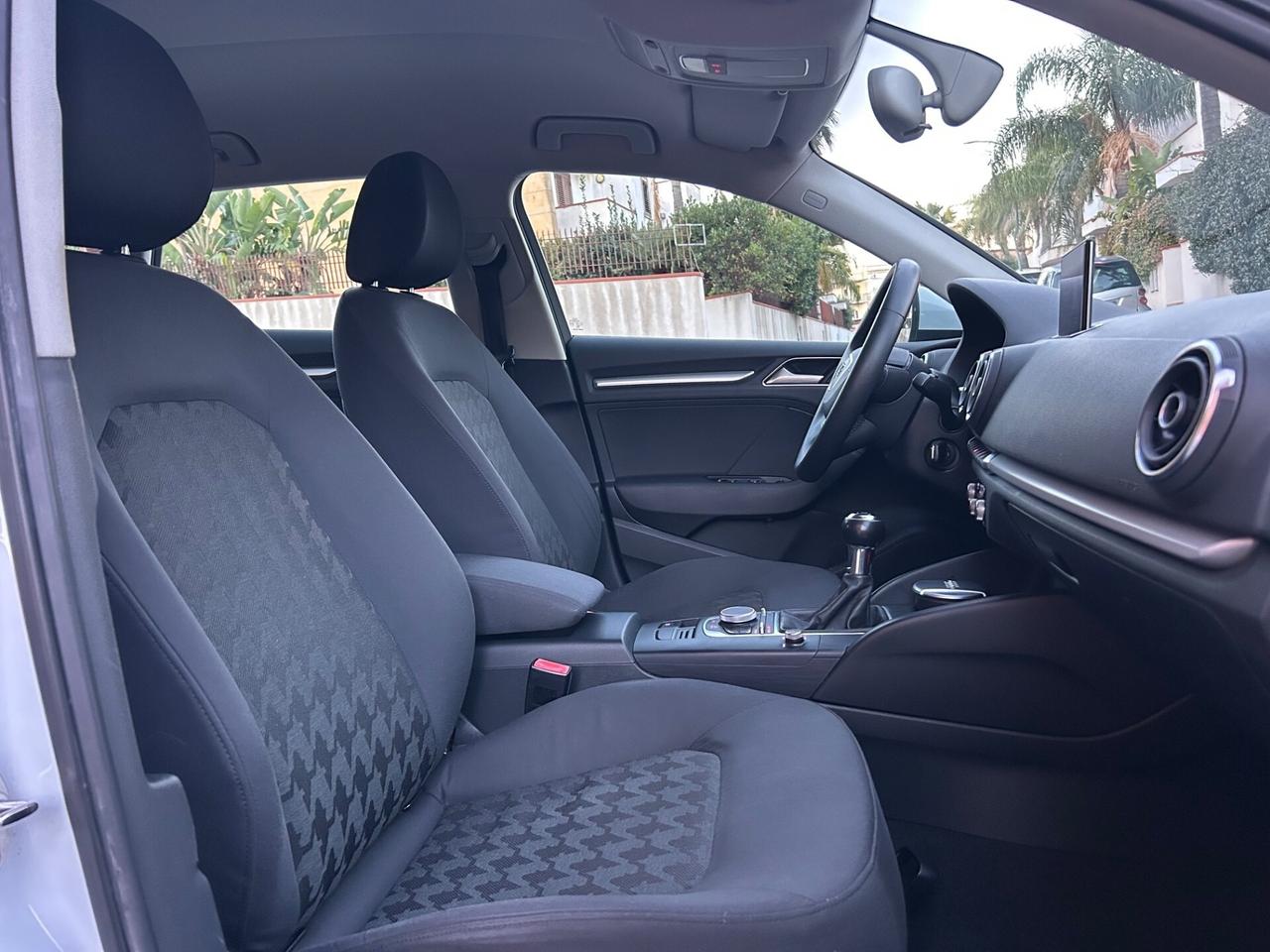 Audi A3 SPB 1.6 TDI Ambition ideale per neopatenta