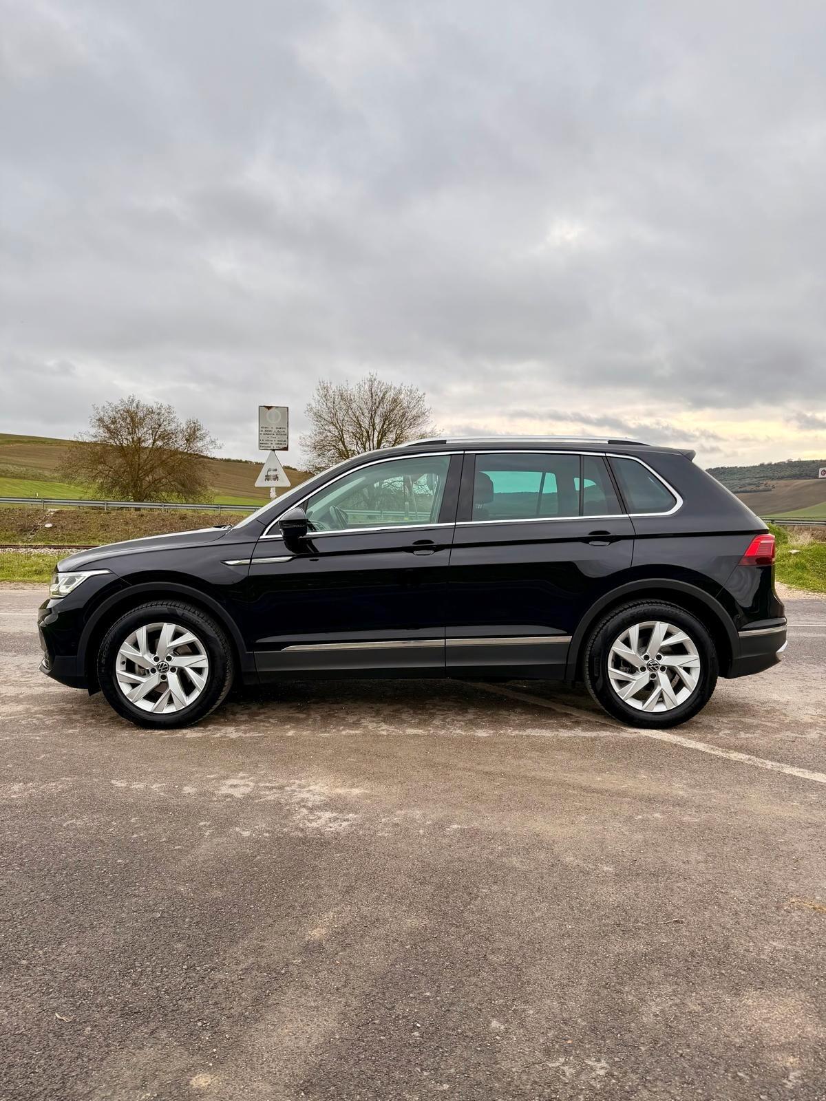 Volkswagen Tiguan 2.0 TDI 150 CV Elegance IVA ESPOSTA