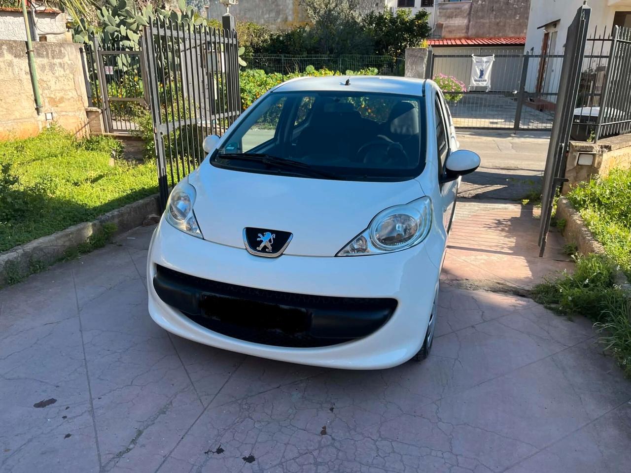 PEUGEOT 107 1.0 BENZINA