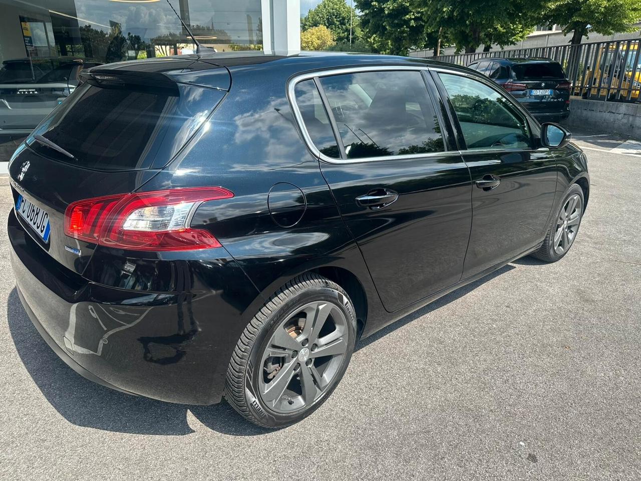 Peugeot 308 BlueHDi 120 S&S Allure