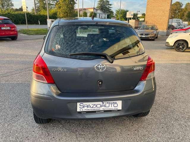 Toyota Yaris Yaris II 2005 3p 1.0