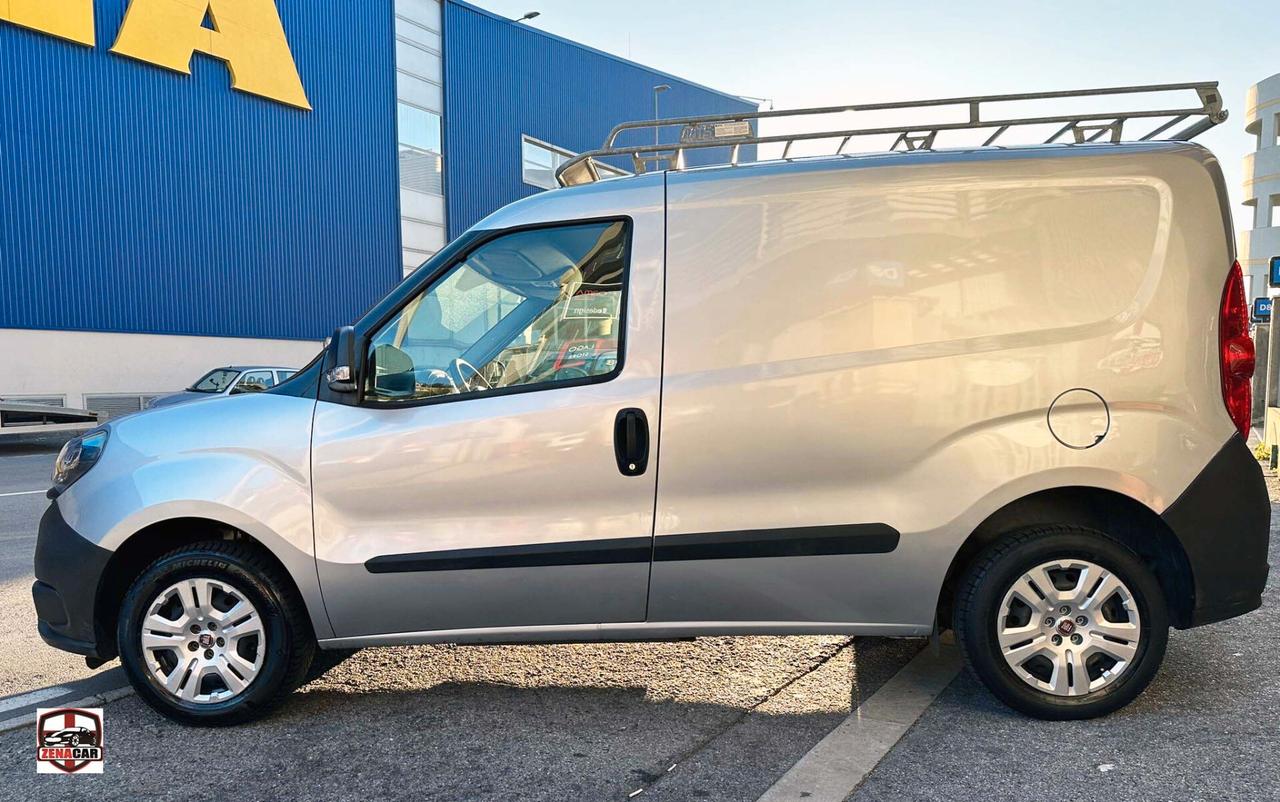 Fiat Doblo Cargo 95 CV Portapacchi e Sensori di Parcheggio Posteriori Chiusere DAKEN