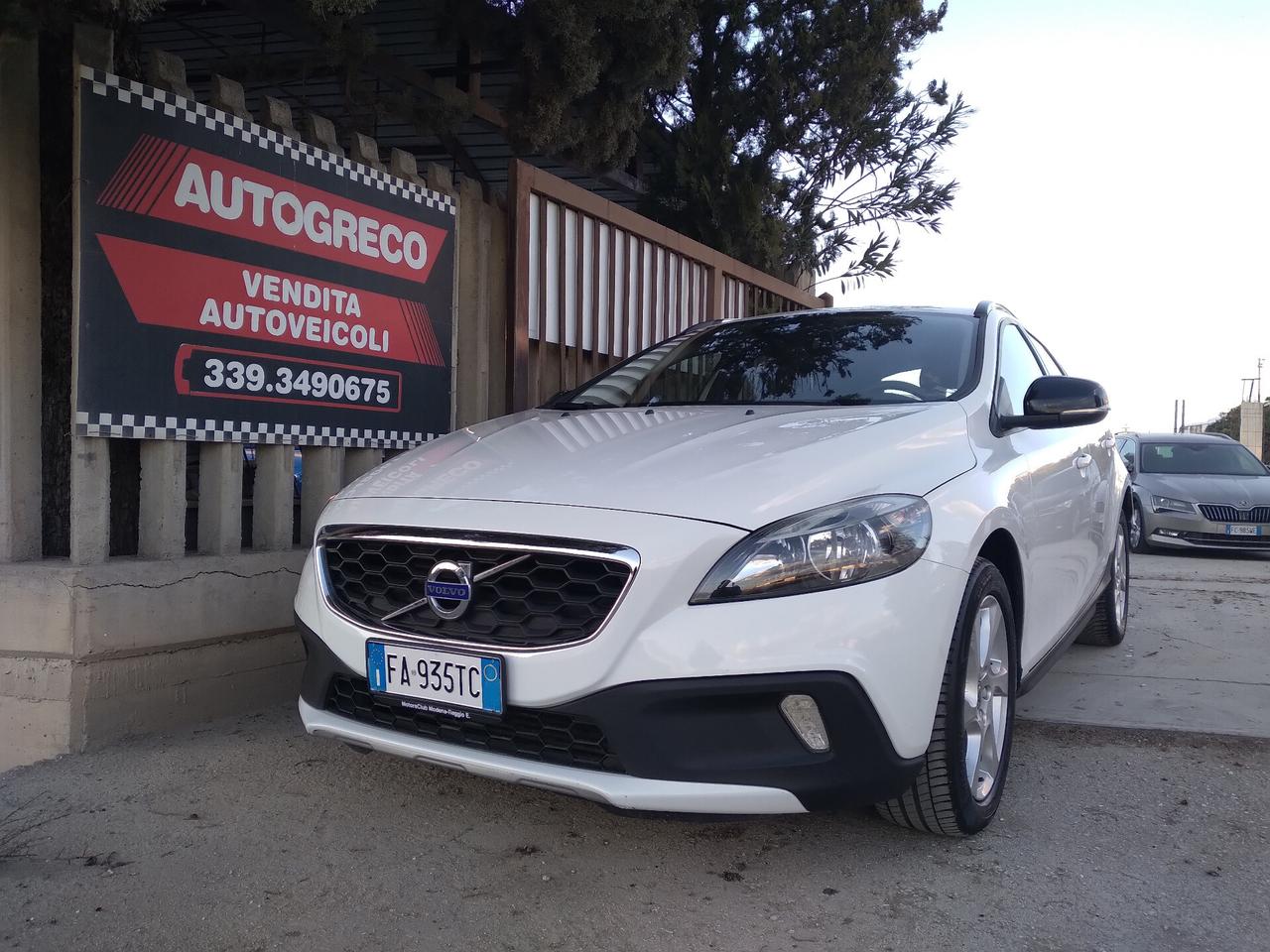 Volvo V40 Cross Country 2.0d 120cv Momentum