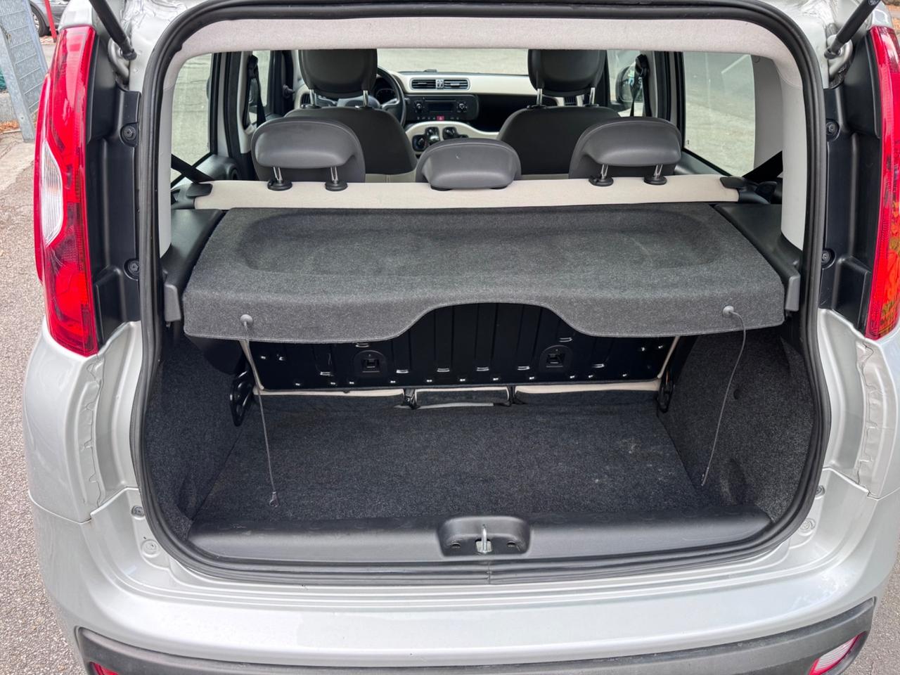 Fiat Panda 1.2 Lounge neopaten garanzia 12 mesi