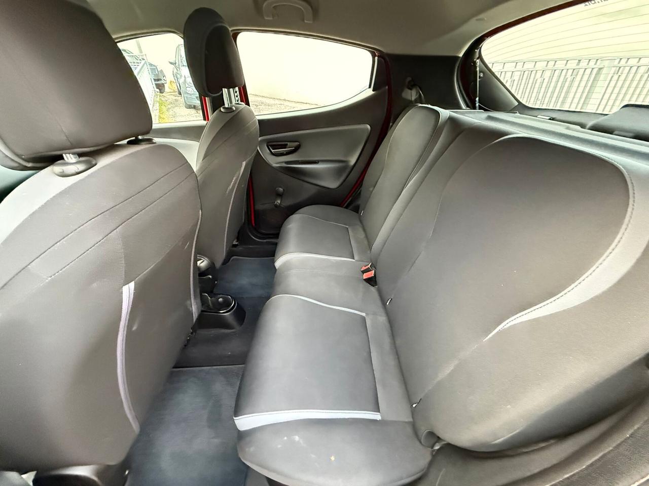 LANCIA YPS 1,2 BZ 69 CV SILVER 5P