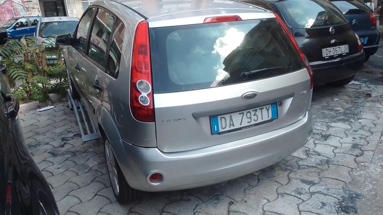 Ford Fiesta 1.4 TDCi 5p. Ghia