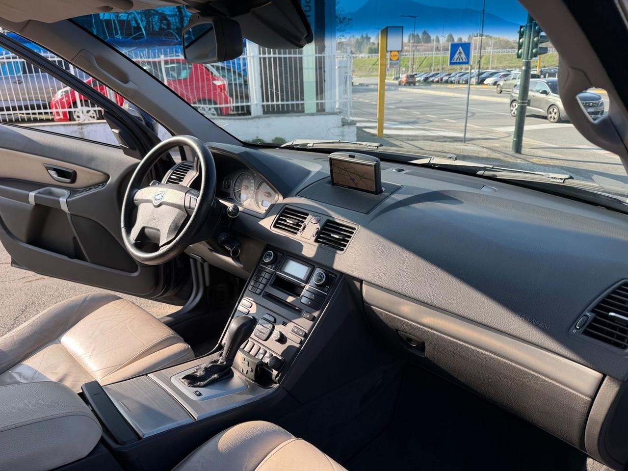 Volvo XC 90 2.4 D D5 Momentum #9901