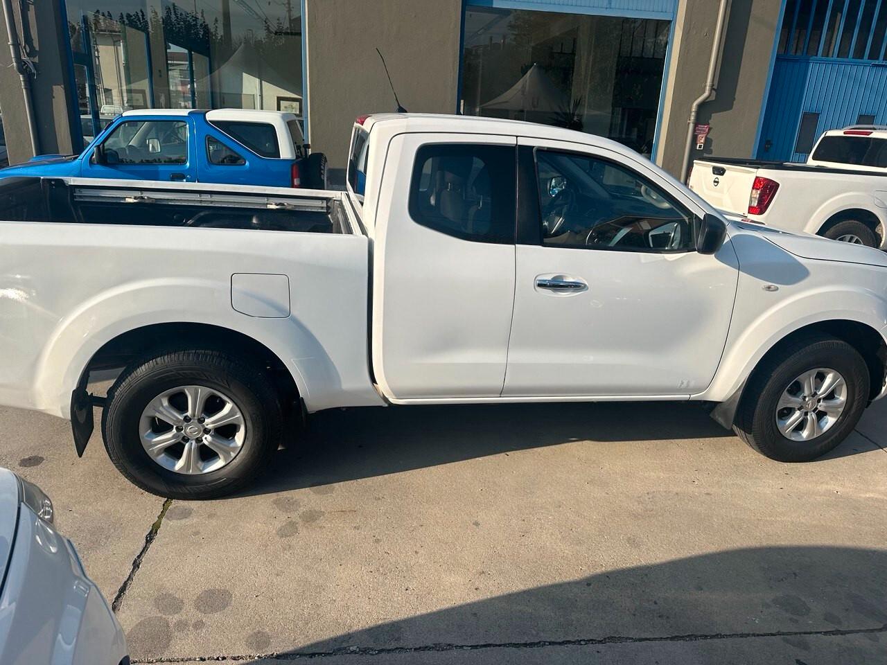 Nissan Navara KING CAB ACENTA 2300