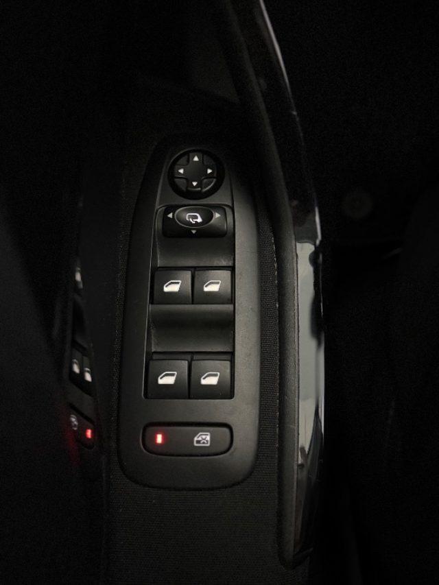 PEUGEOT 208 1° serie PureTech 82 Stop&Start 5 porte Allure