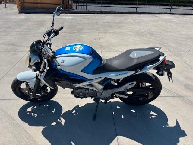 Suzuki Gladius 650 - 2009