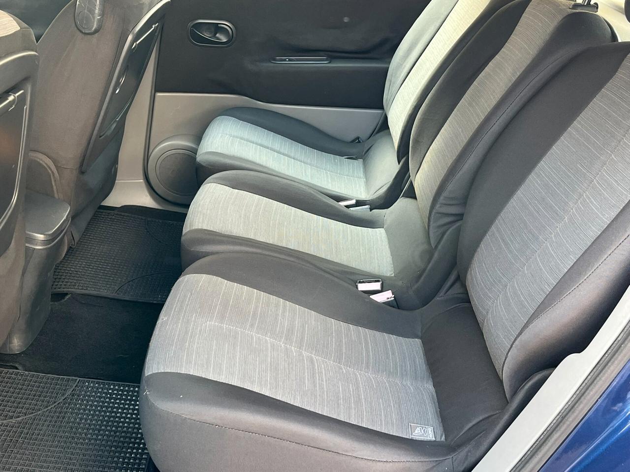 Renault Scenic 1.9 dCi/130CV Luxe