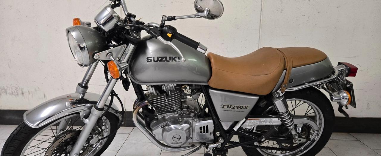 Suzuki TU 250 X NAKED