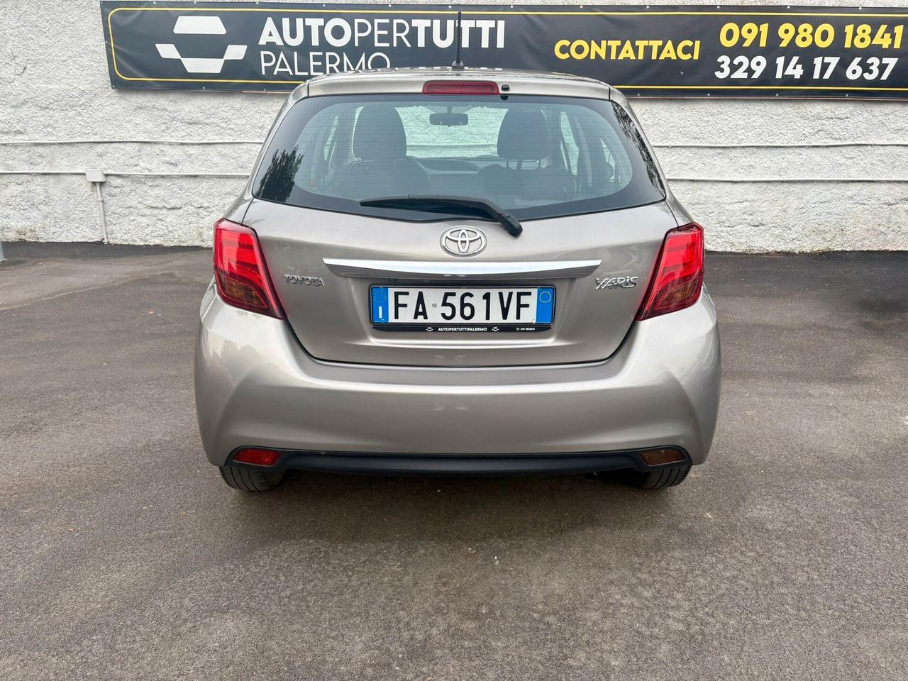 Toyota Yaris 1.0 5 porte Lounge