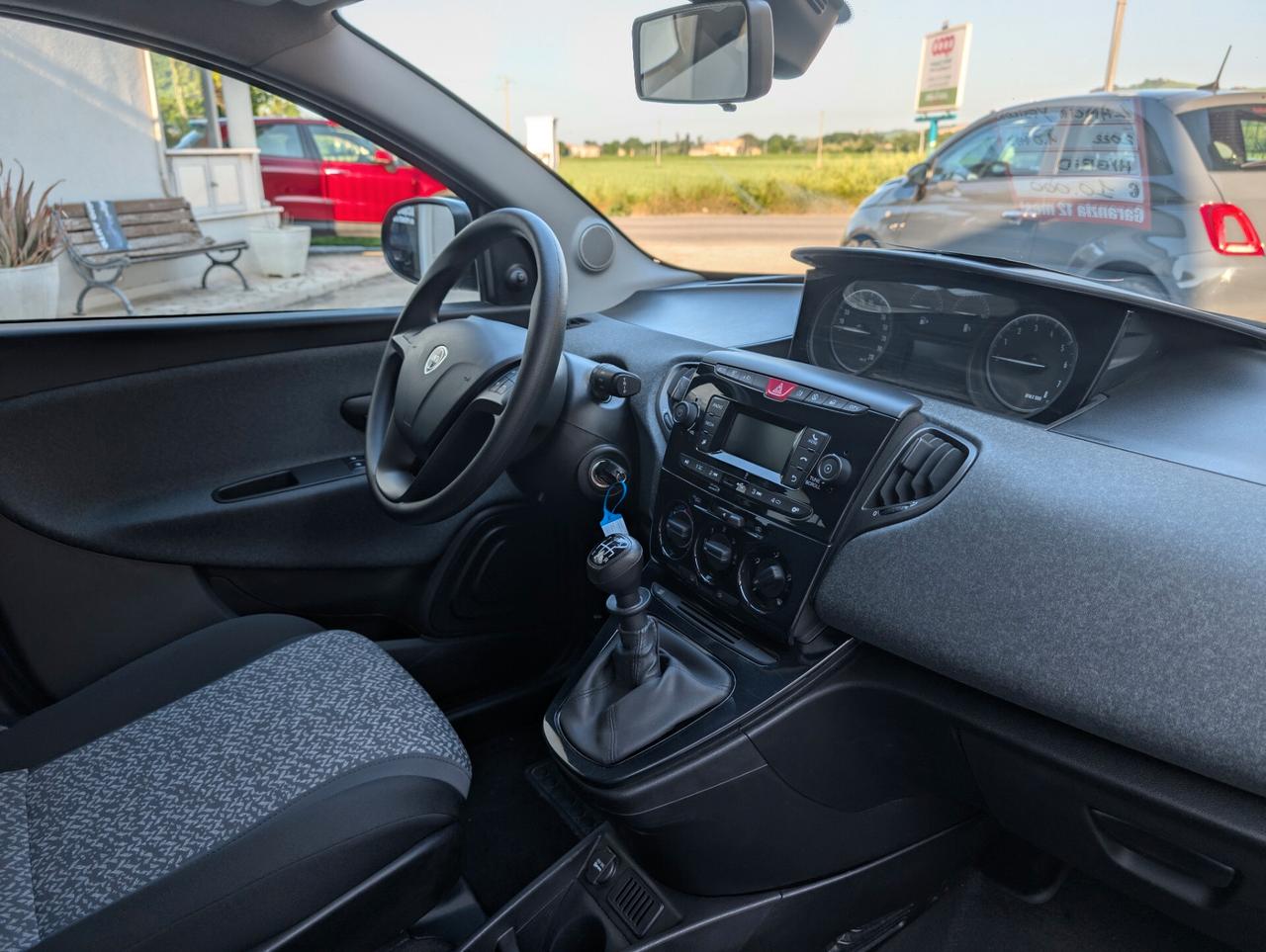Lancia Ypsilon 1.0 FireFly S&S Hybrid 2022
