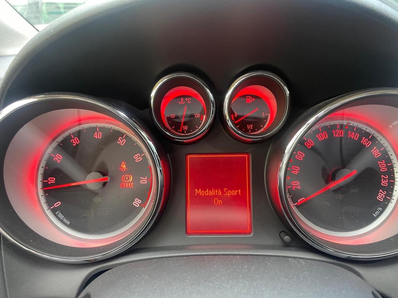 Opel Astra 1.6 Turbo 180CV 5 porte Cosmo S
