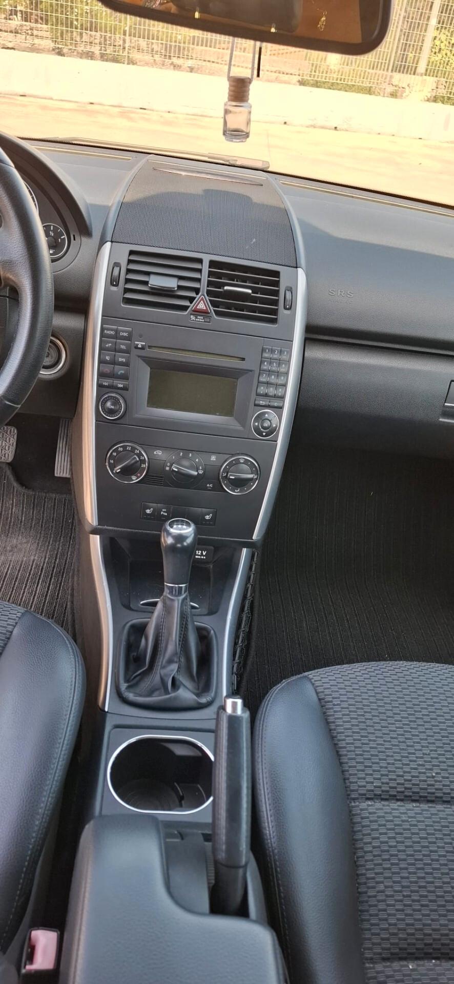 2011 Mercedes-benz A 160 CDI BlueEFFICIENCY Premium