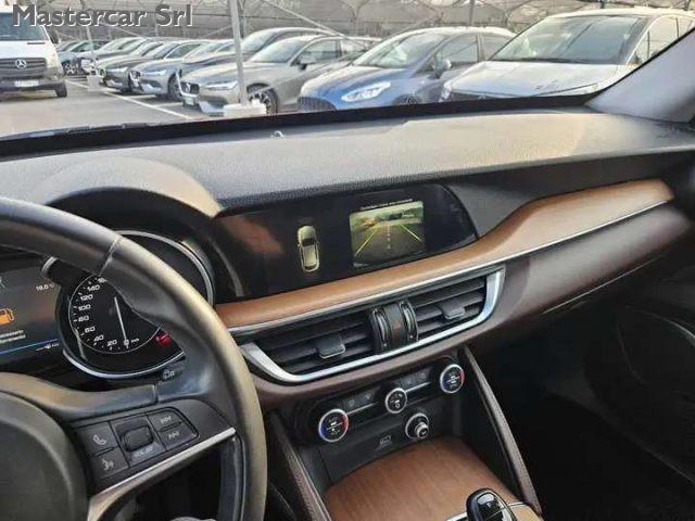 ALFA ROMEO Stelvio Stelvio 2017 2.2 t Executive Q4 210cv auto - FL678