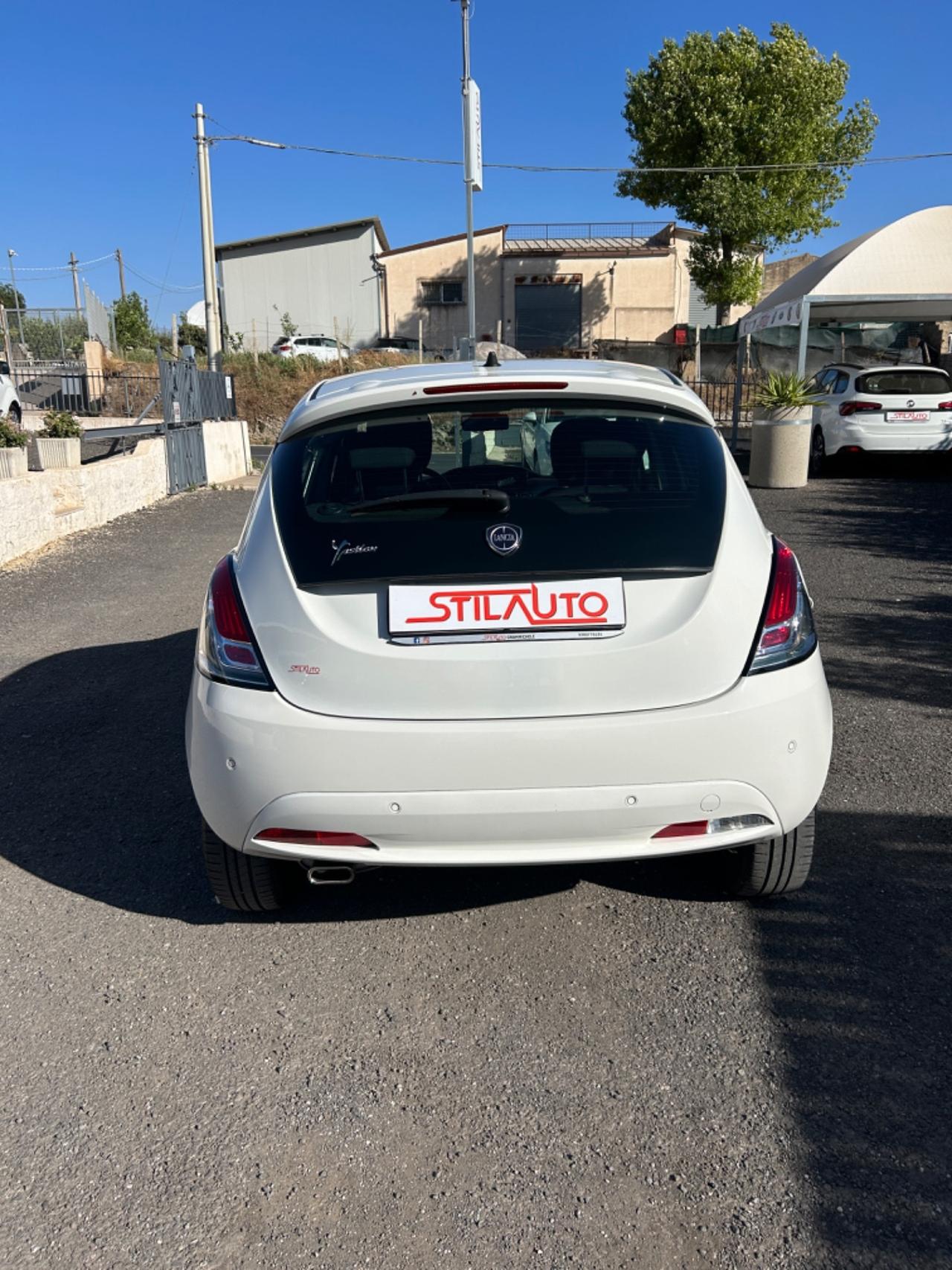 Lancia Ypsilon 1.2 69 CV 5 porte S&S Gold