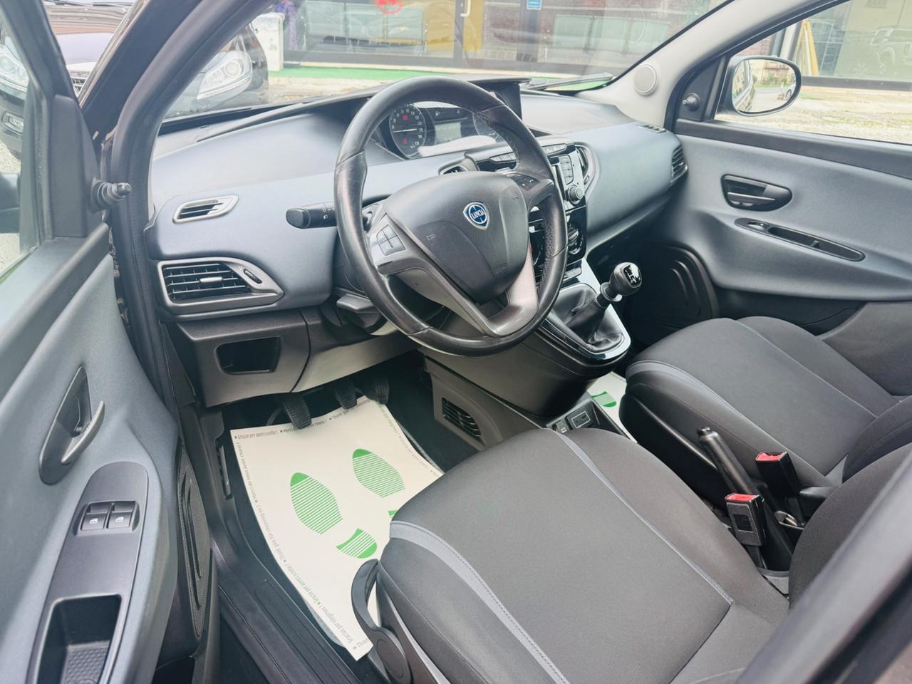 Lancia Ypsilon 1.2 69 CV 5 porte GPL Ecochic Gold