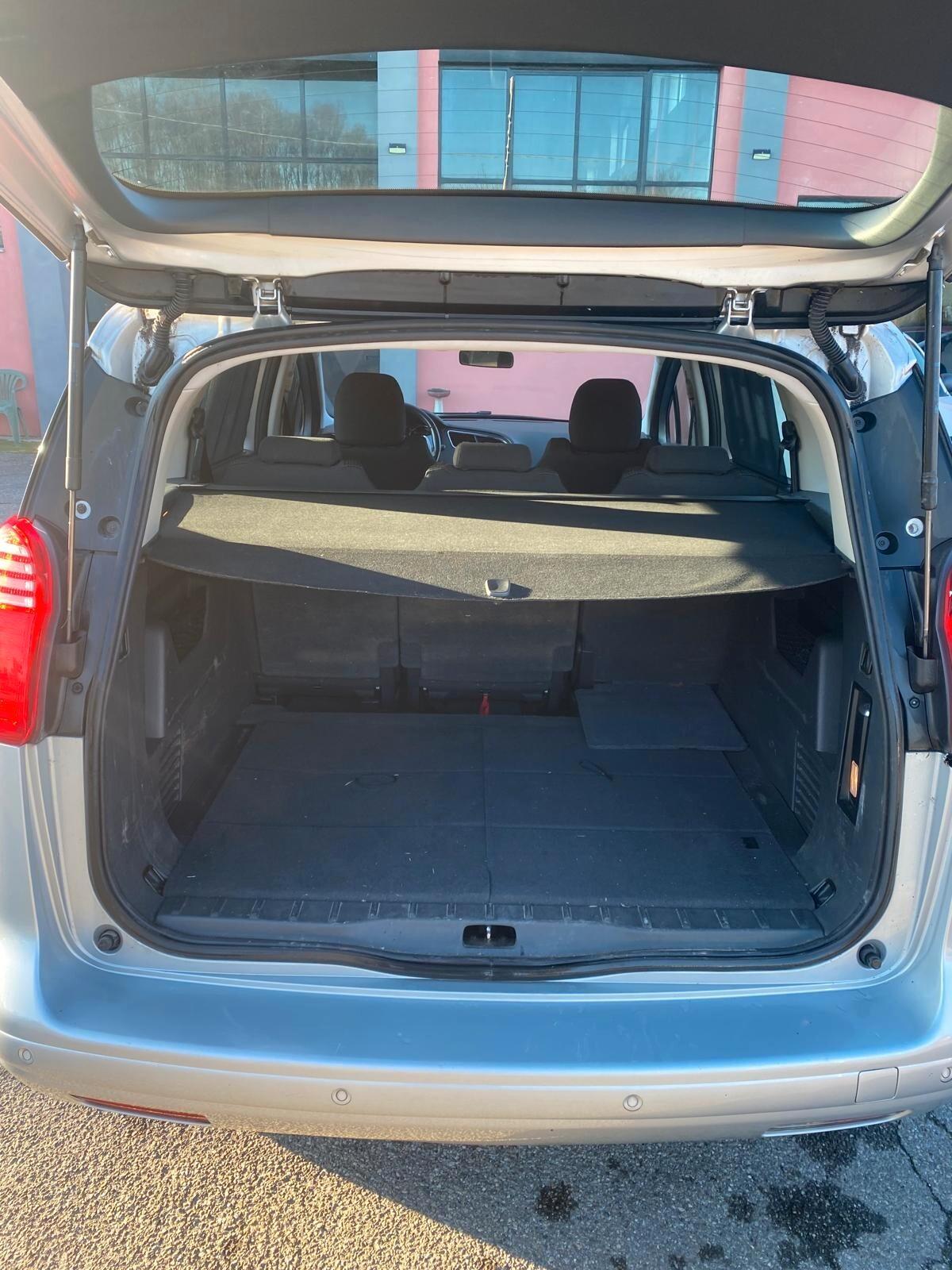 Peugeot 5008 1.6 e-HDi 112CV Stop&Start cambio robotizzato Active