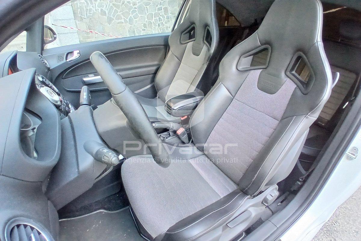 OPEL Corsa 1.6 T 210CV 3 porte Nürburgring Edition OPC
