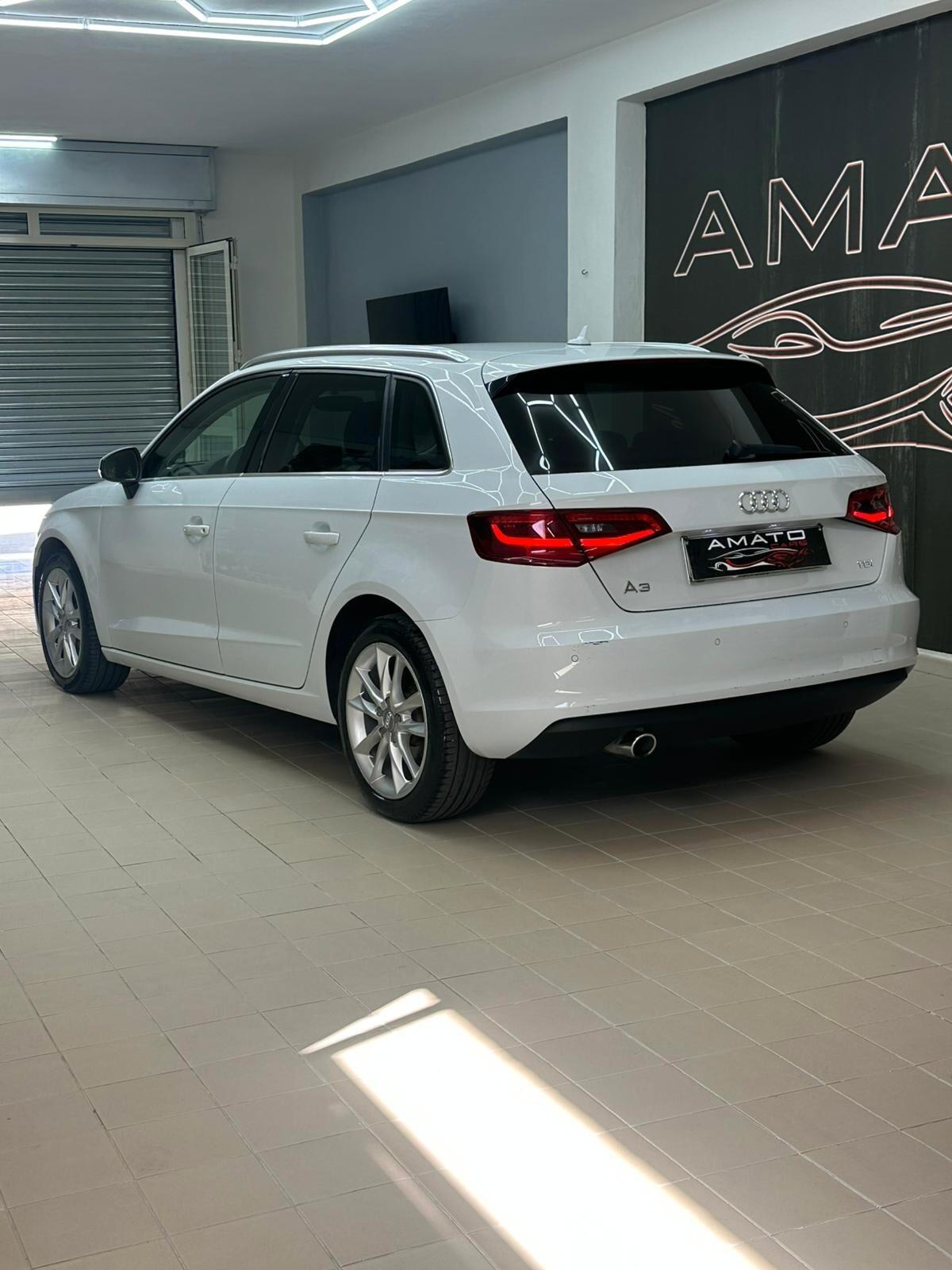 Audi A3 1.6 TDI 110CV S TRONIC