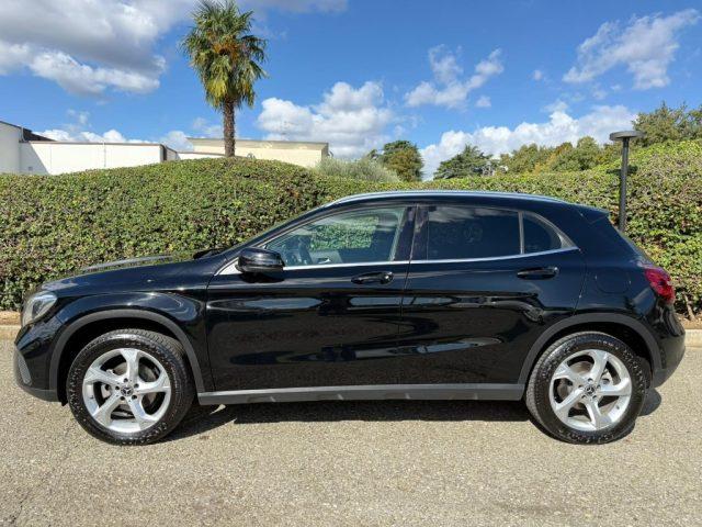 MERCEDES-BENZ GLA 180 d Sport NAVI - LED - PDC POST. - BT - 18