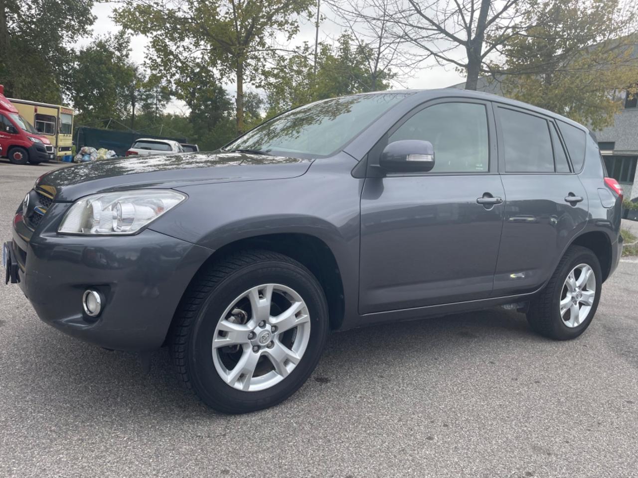 Toyota RAV 4 RAV4 Crossover 2.0*4x4*Automatik*Solo 1240000km*