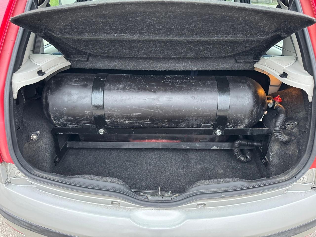 Fiat Punto 1.2 5 porte Active METANO