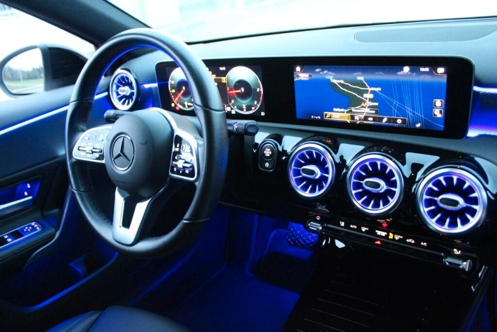 MERCEDES Classe A 200 d Aut. Sport *Luci Ambiente