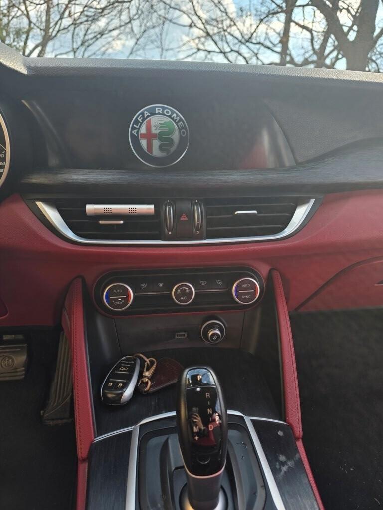 Alfa Romeo Stelvio 2.2 Turbodiesel 190 CV AT8 RWD Executive