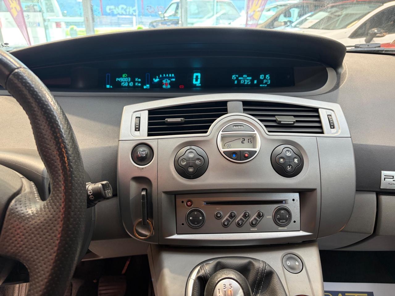 Renault Scenic Grand Scénic 1.9 dCi/130CV PlayStation Portable