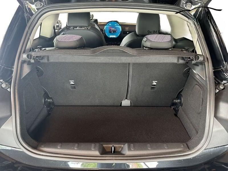 MINI Cooper 1.5 C Classic Trim Paket S LED NAVI COCKPIT