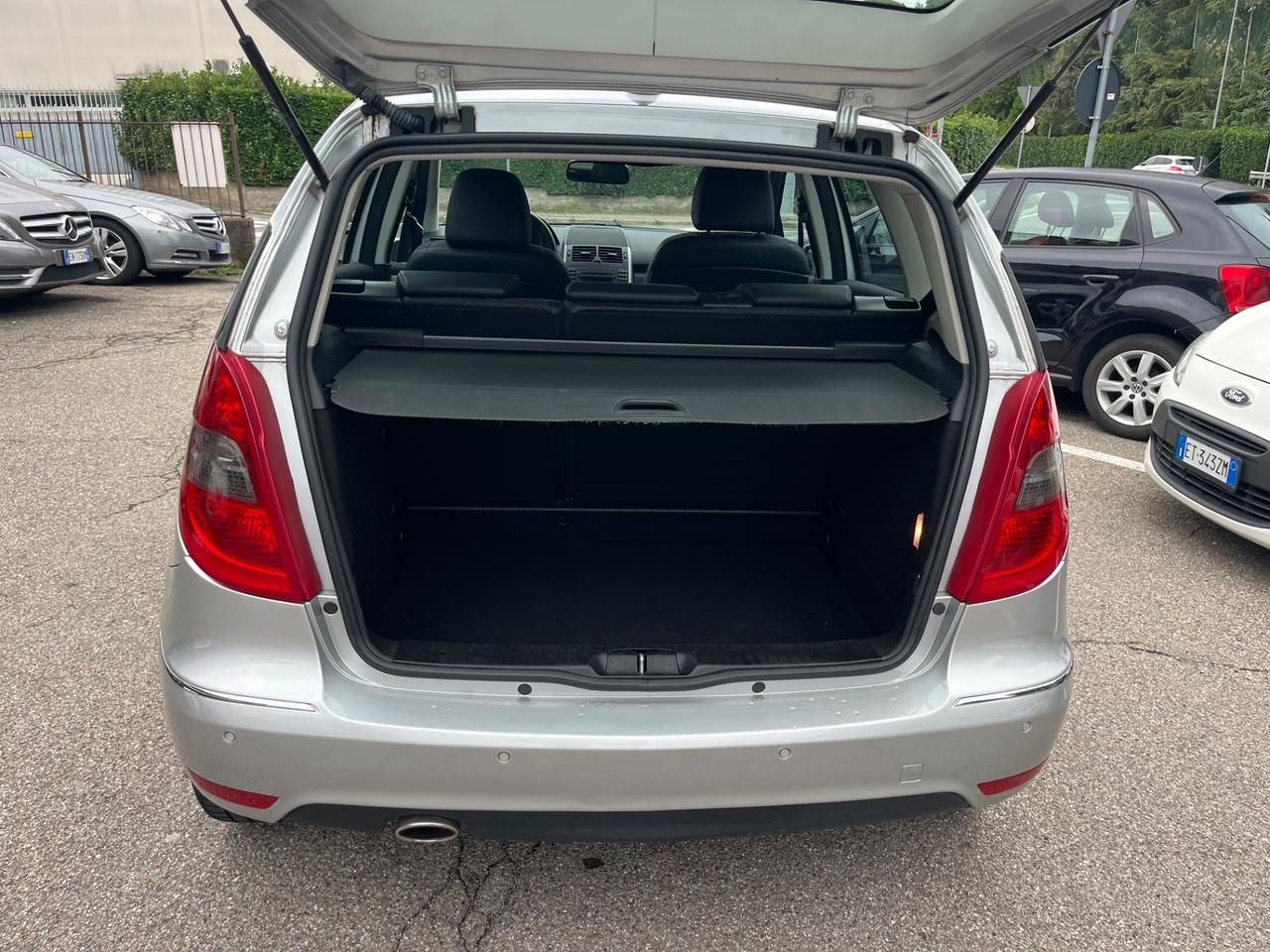 Mercedes-benz A 160 1.5benzina/95CV/neopatentati/Euro5/unico proprietario/5Porte e 5Posti